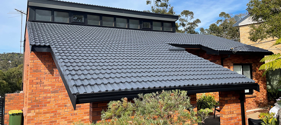 Top Signs That Suggest You Need to Call Experts for Tile Roof Restoration